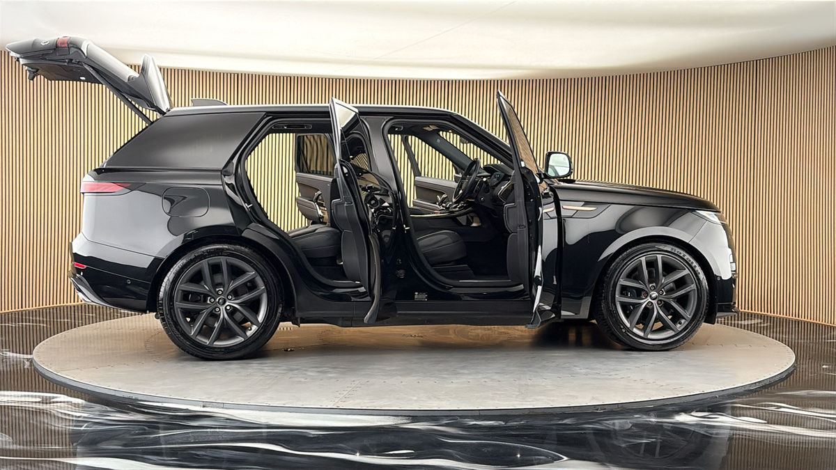 More views of Land Rover Range Rover Sport
