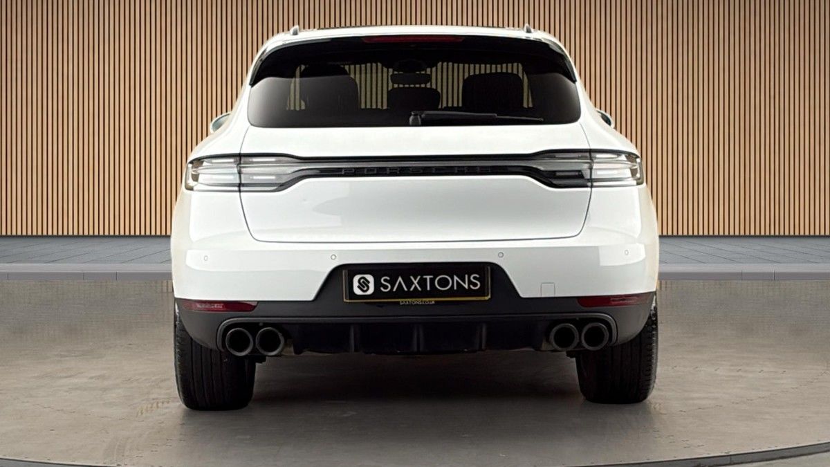 Porsche Macan Image 4