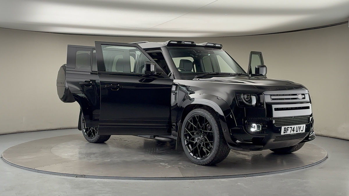 More views of Land Rover Defender 110