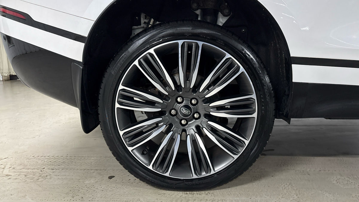 Land Rover Range Rover Velar Image 10