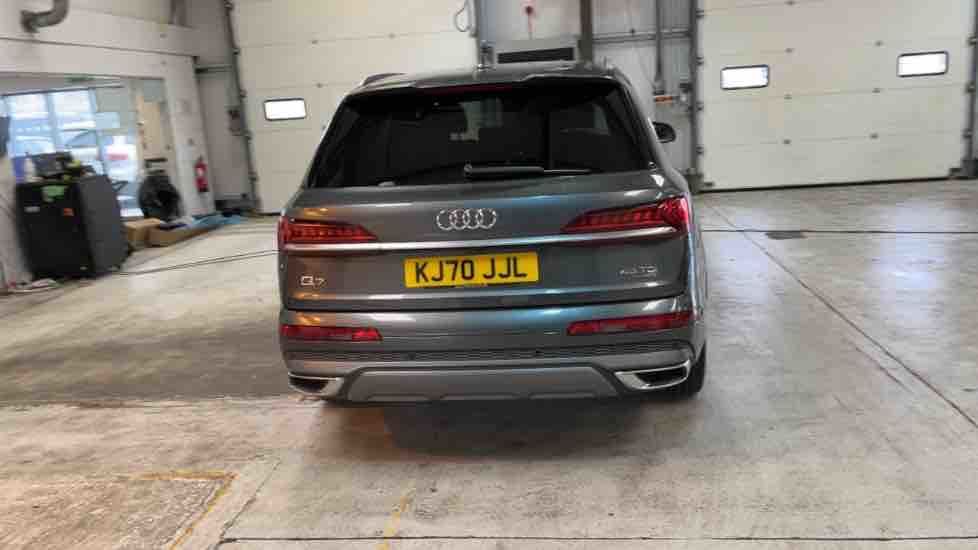 More views of Audi Q7