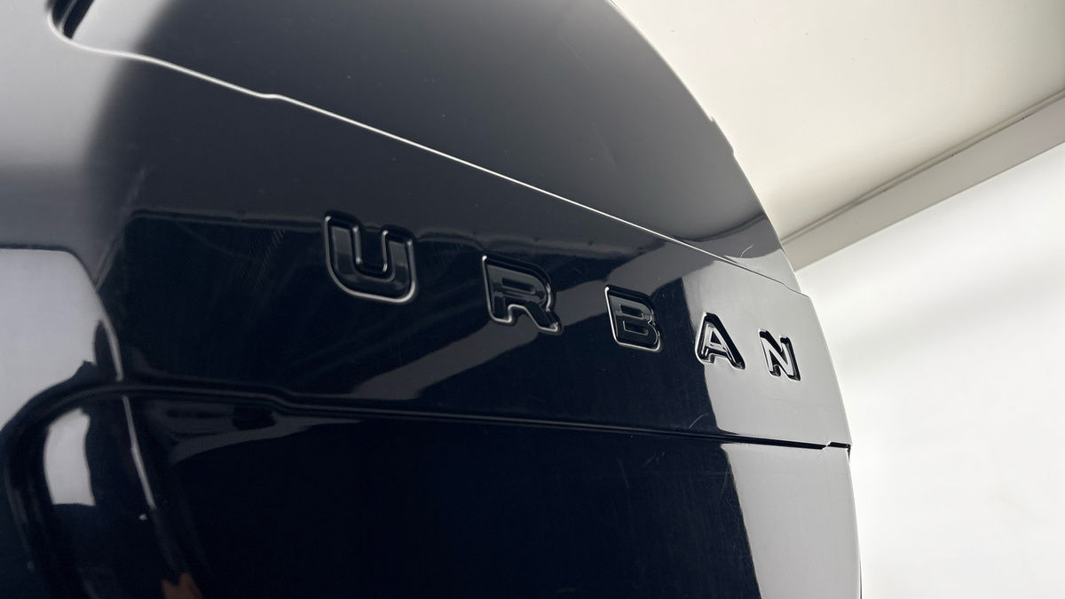 Land Rover Defender 130 Urban Image 43