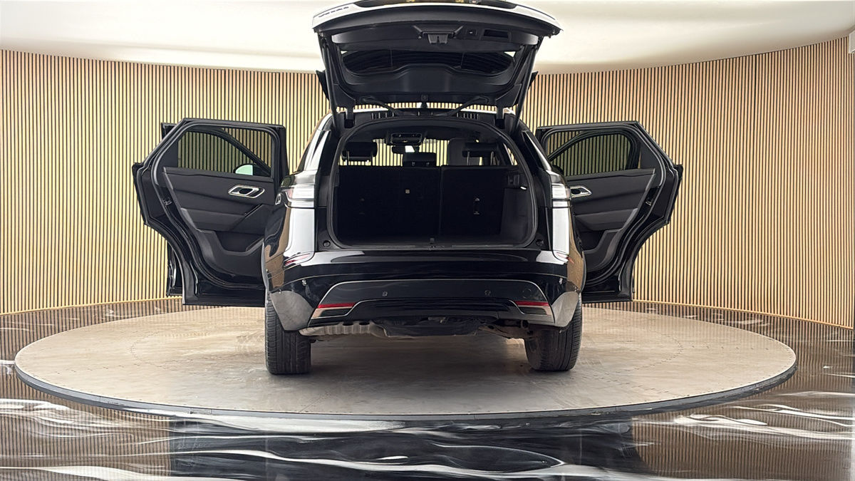 More views of Land Rover Range Rover Velar