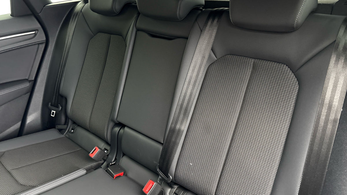 Audi Q3 Image 8