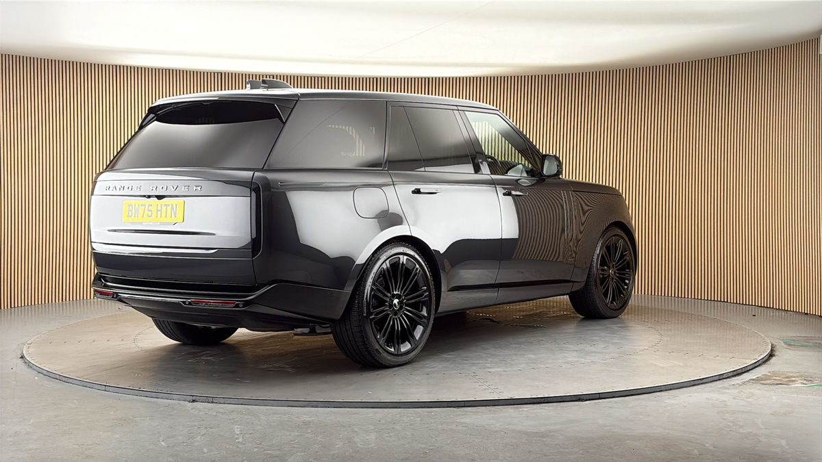 More views of Land Rover Range Rover
