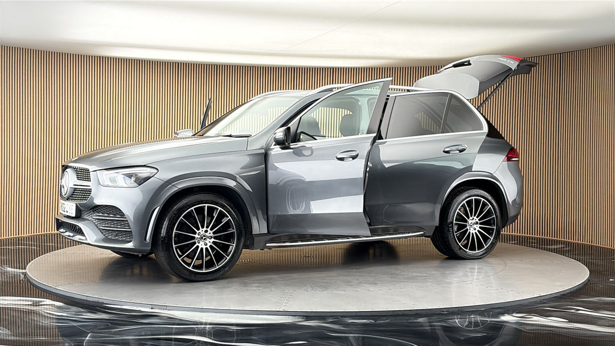 More views of Mercedes-Benz GLE