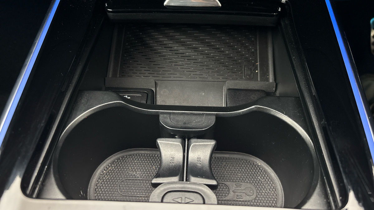 Mercedes-Benz GLA Image 28