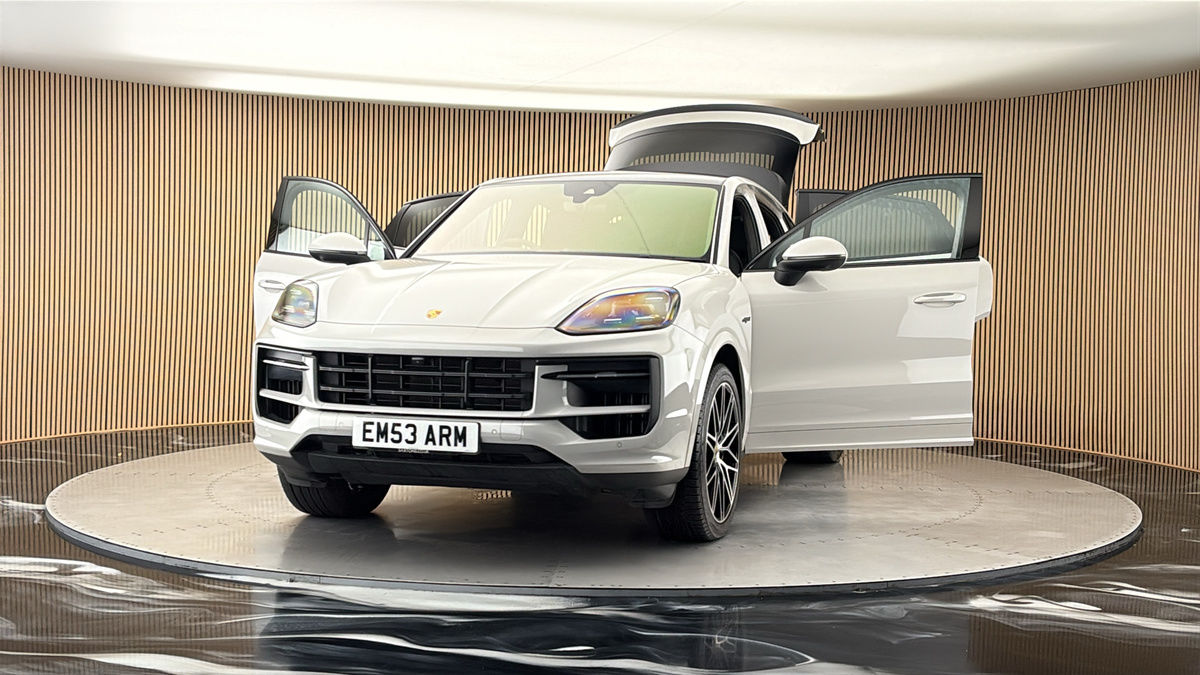 More views of Porsche Cayenne