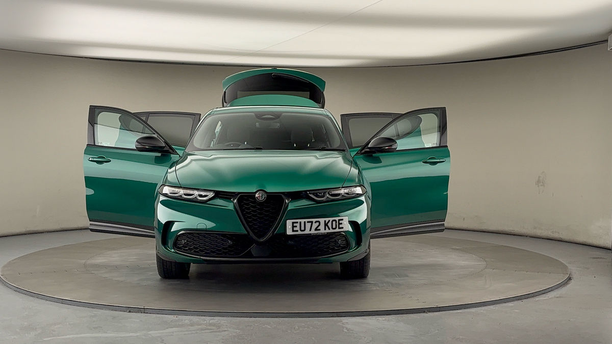 More views of Alfa Romeo Tonale