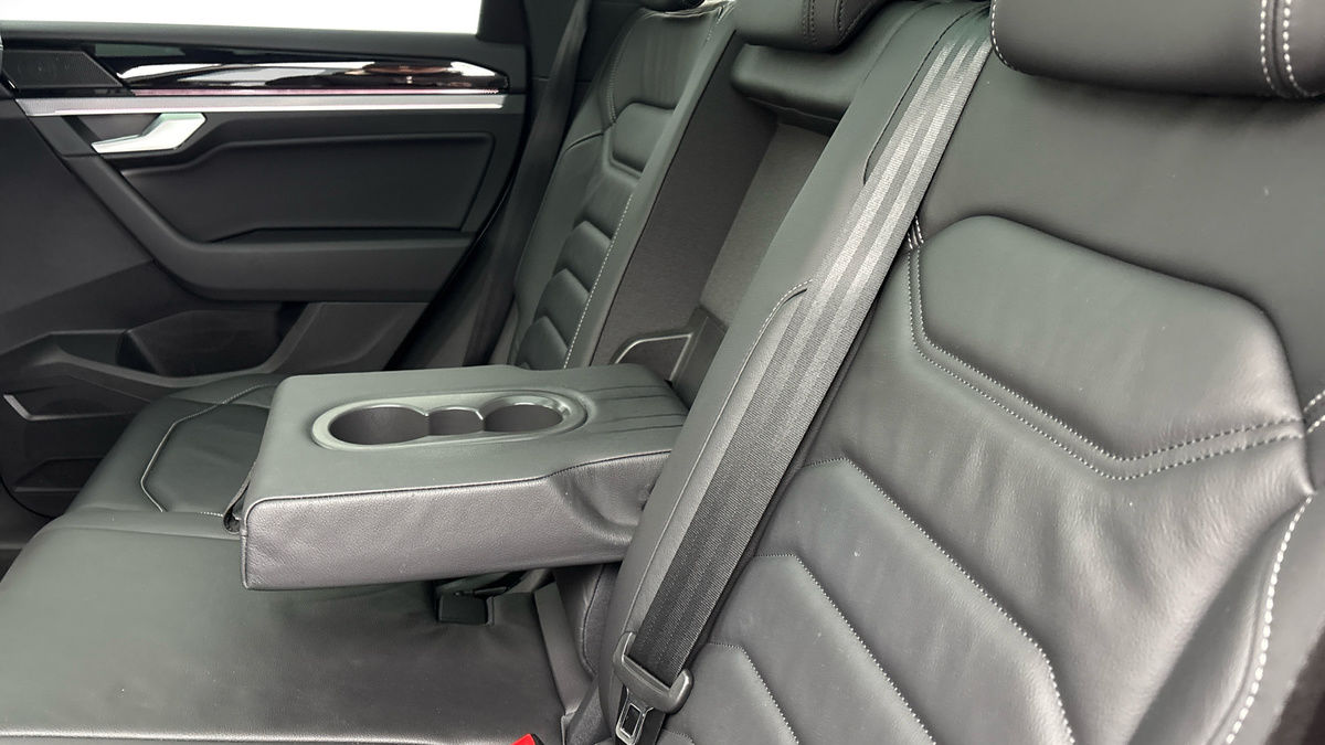 Volkswagen Touareg Image 9