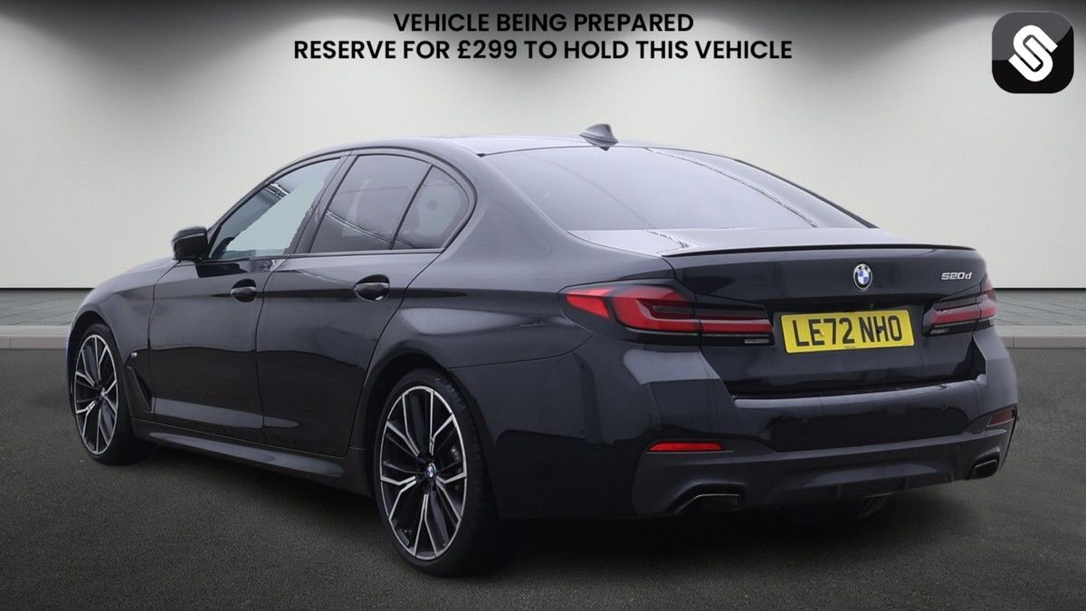 BMW 5 Series Image 3