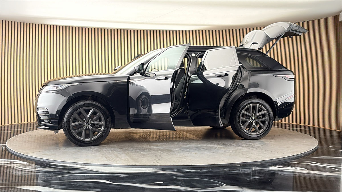 More views of Land Rover Range Rover Velar