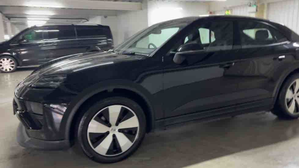 More views of Porsche Macan