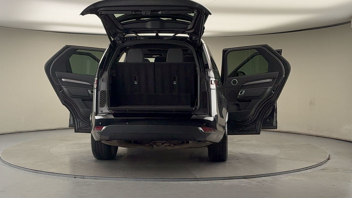 More views of Land Rover Discovery