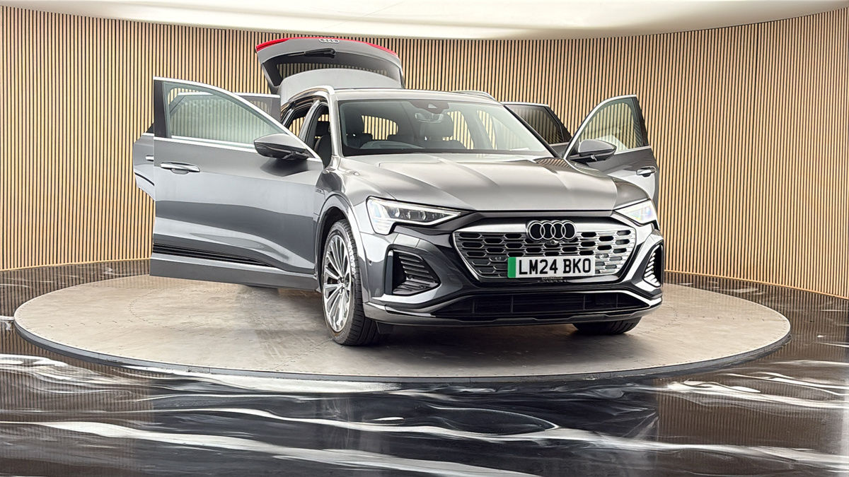 More views of Audi Q8 e-tron