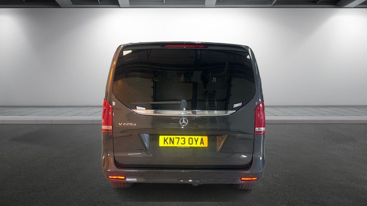 Mercedes-Benz V Class Image 4