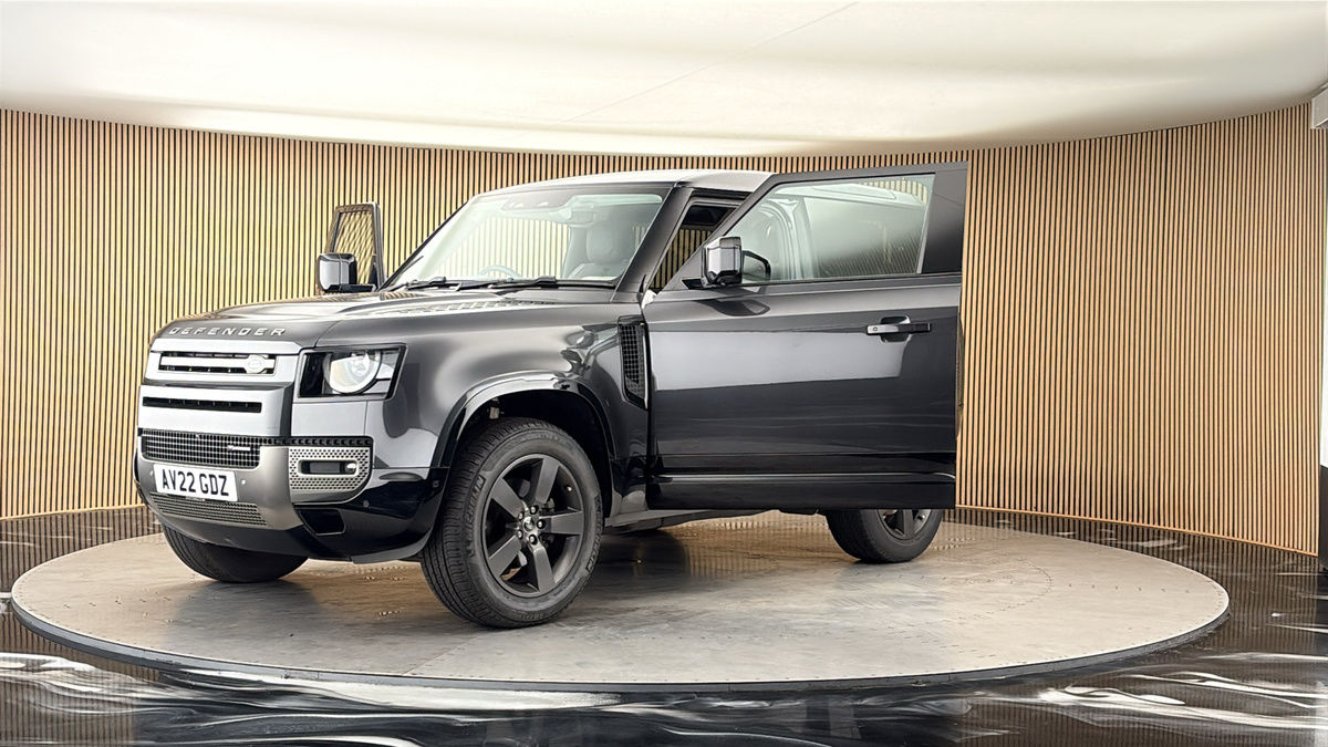 Land Rover Defender 90 Image 22