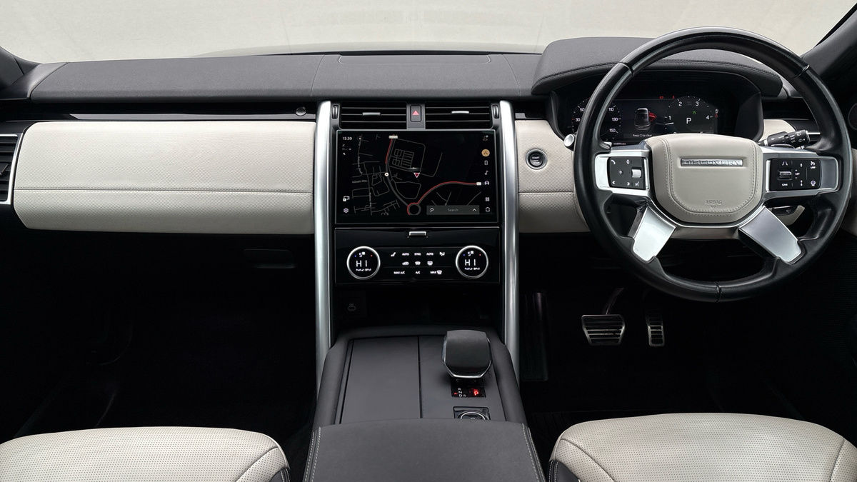 Land Rover Discovery Image 12