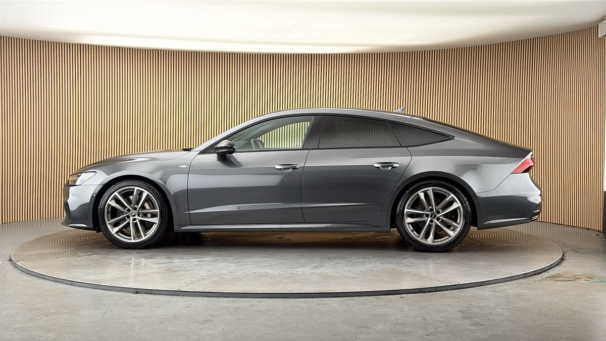 More views of Audi A7