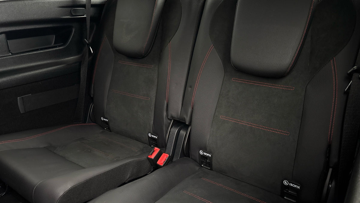 Mercedes-Benz GLB Image 26