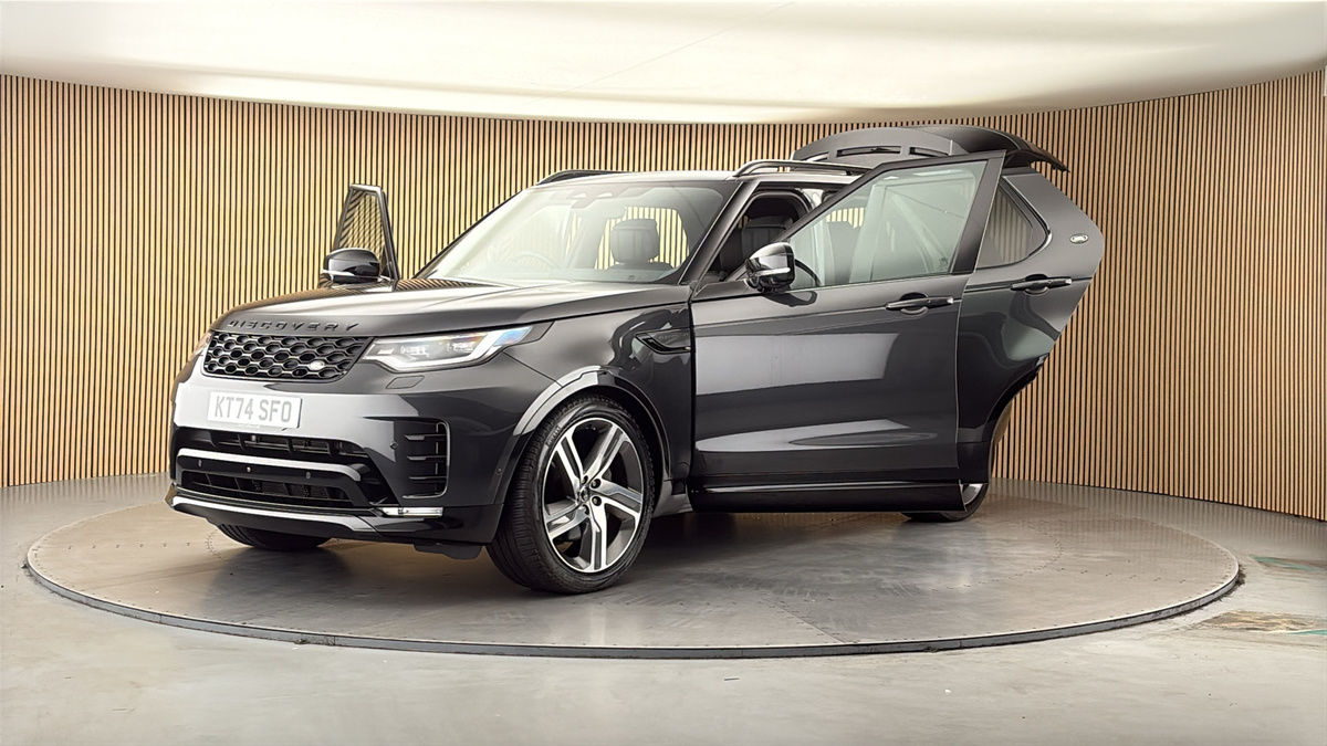 More views of Land Rover Discovery