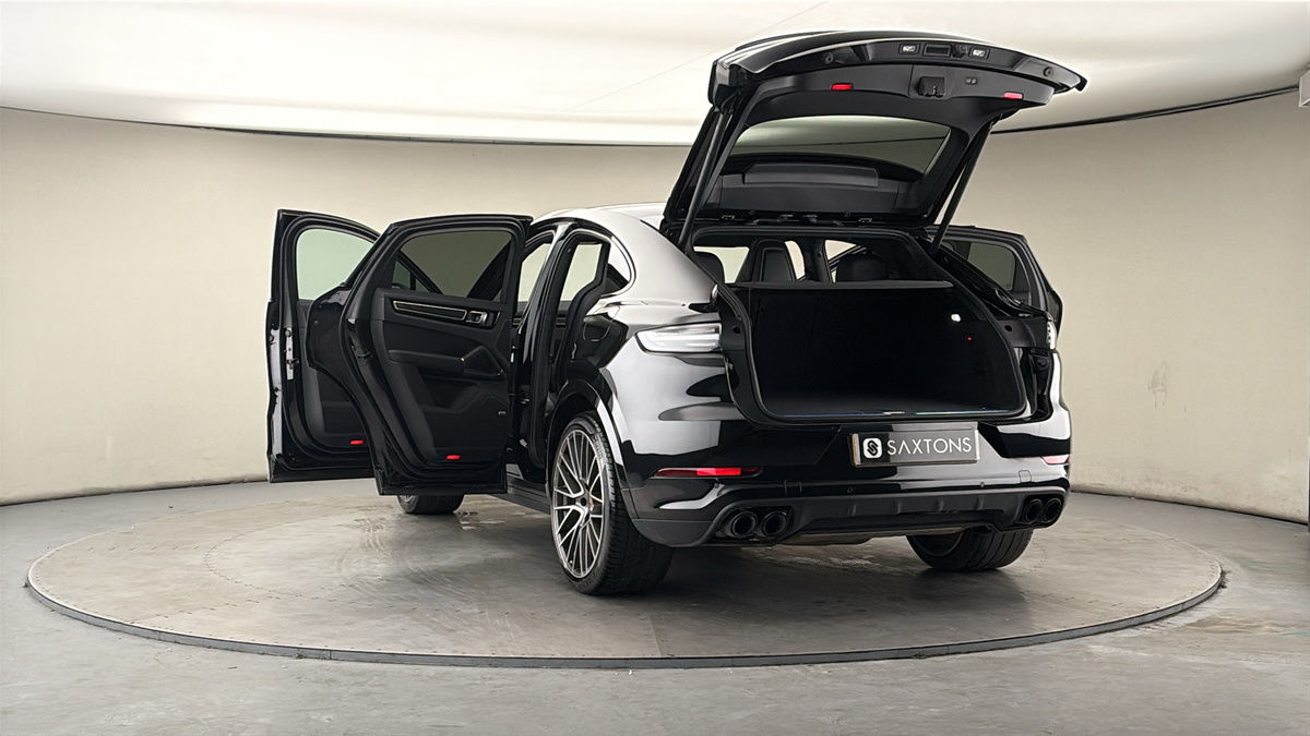 More views of Porsche Cayenne