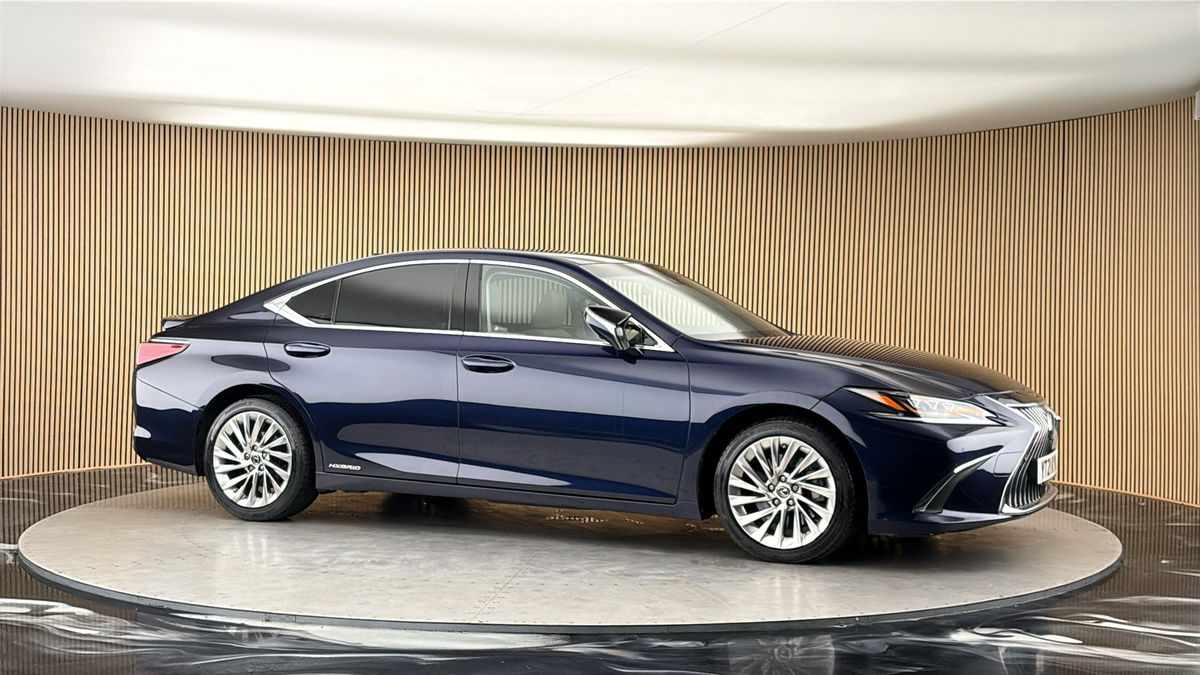 More views of Lexus ES