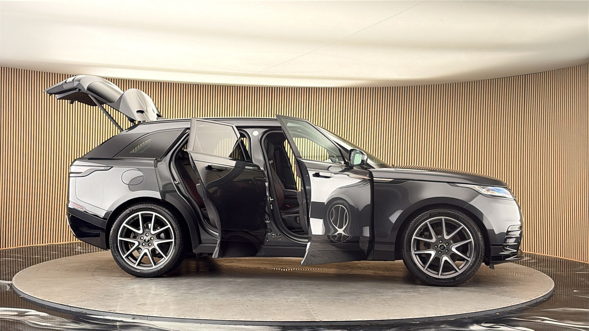 More views of Land Rover Range Rover Velar