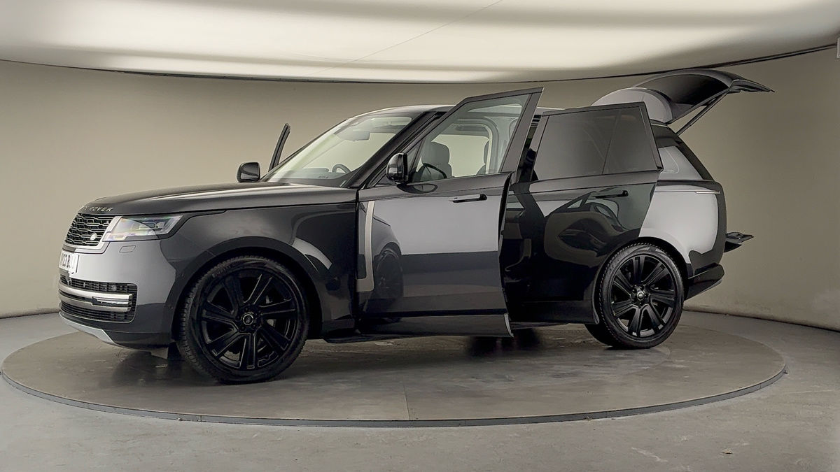 More views of Land Rover Range Rover