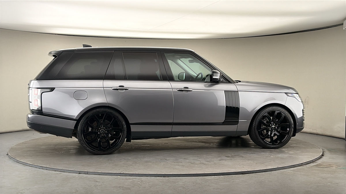 More views of Land Rover Range Rover