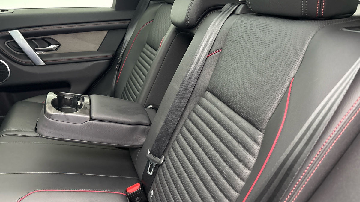 Land Rover Discovery Sport Image 9