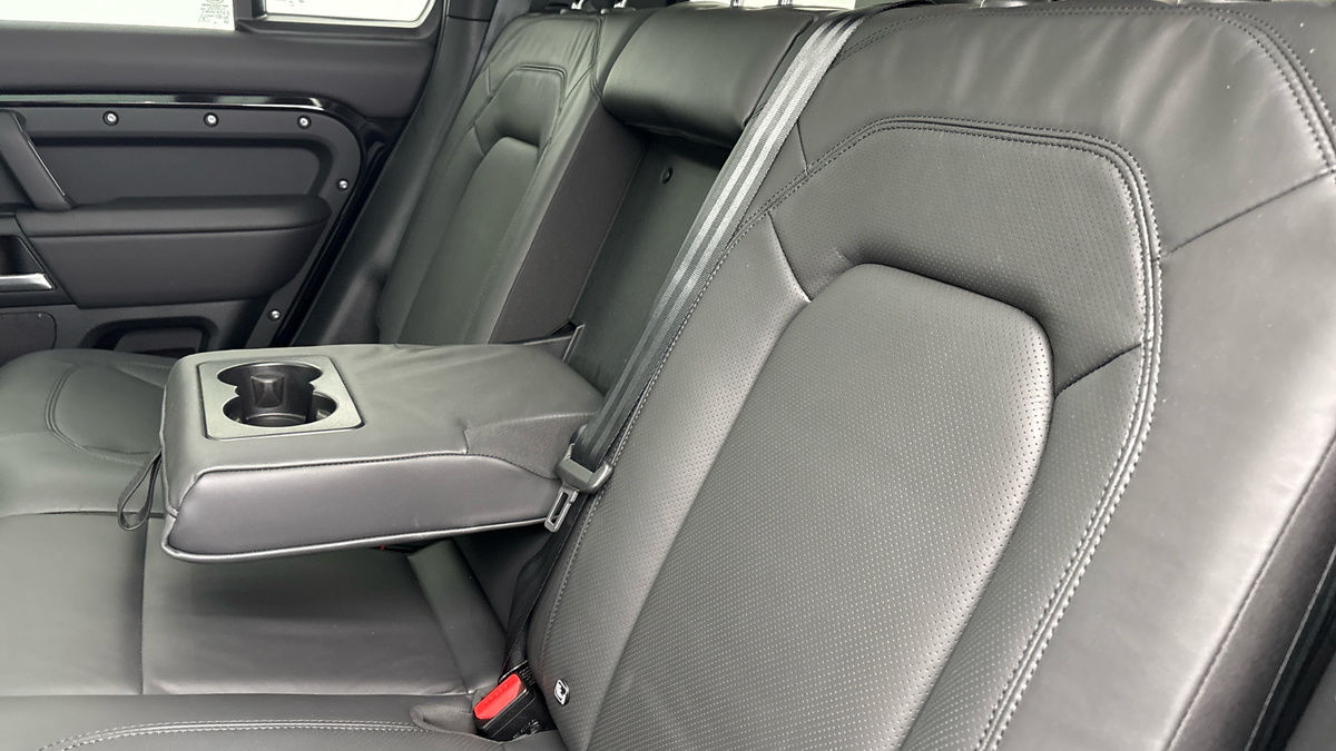 Land Rover Defender 110 Urban Image 9