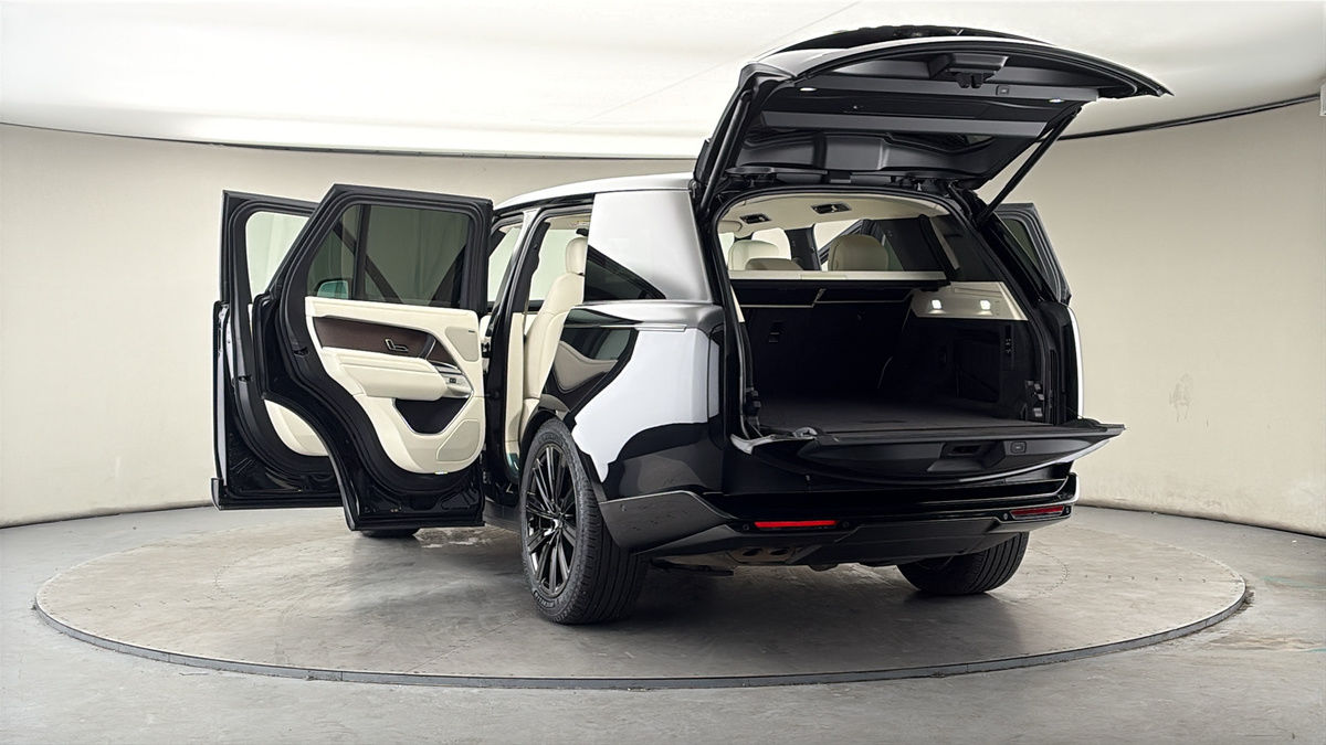 More views of Land Rover Range Rover