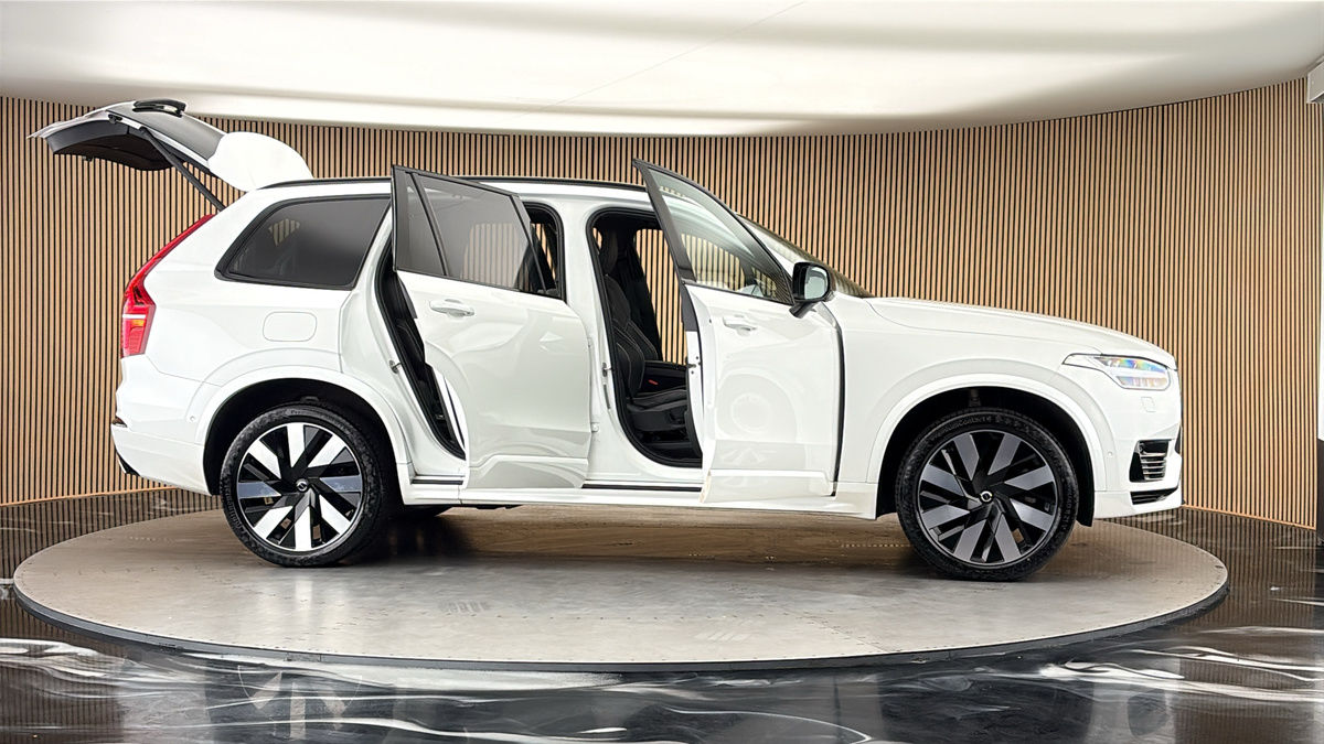 More views of Volvo XC90