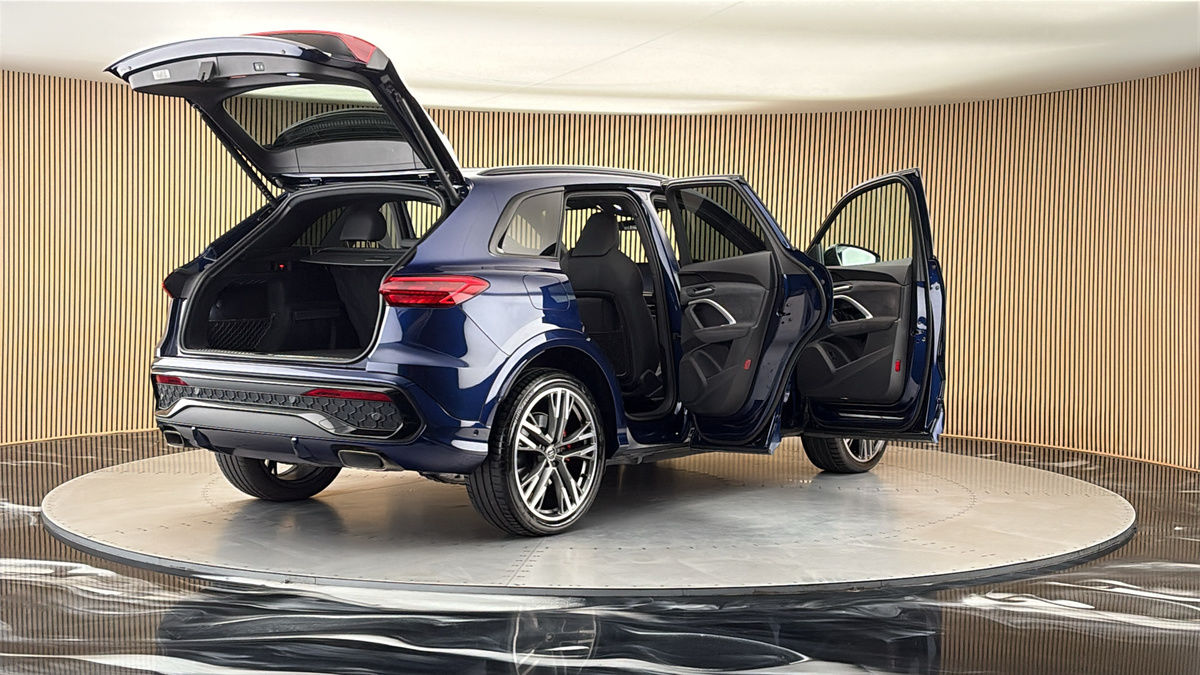 More views of Audi Q5