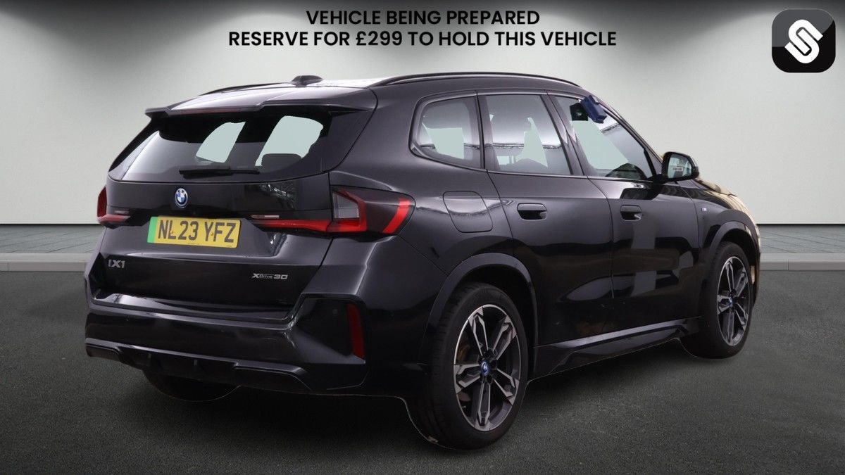 BMW iX1 Image 4