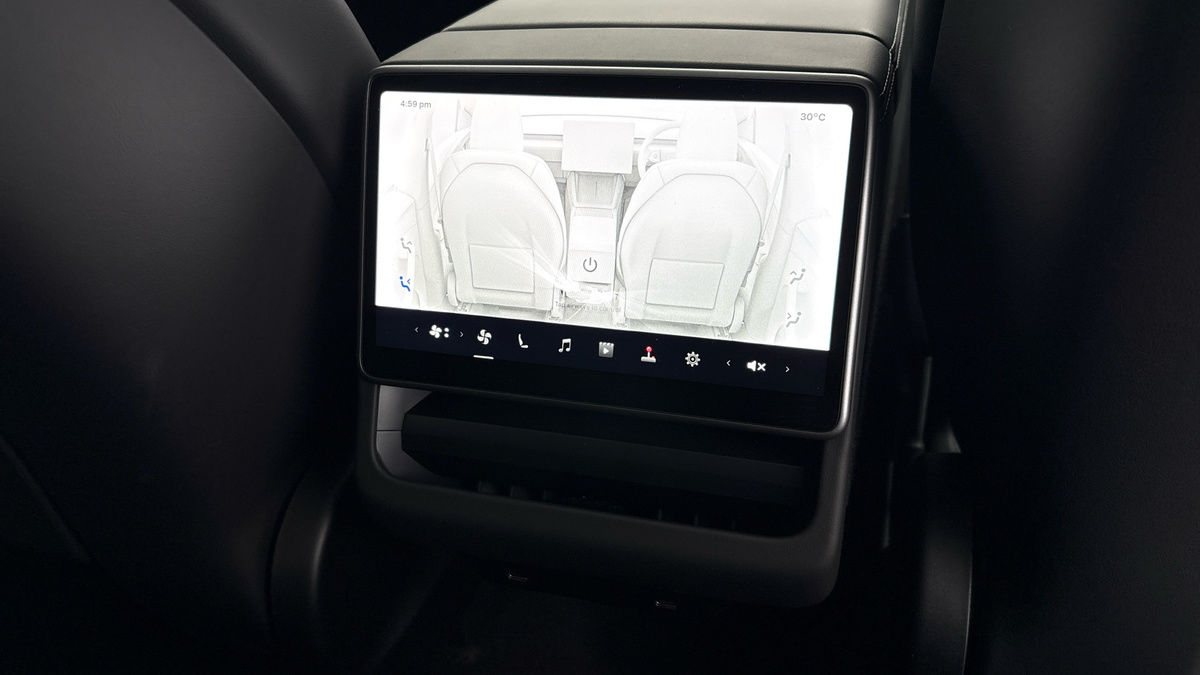 Tesla Model Y Image 26