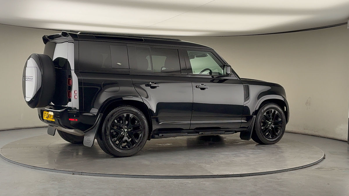 More views of Land Rover Defender 110