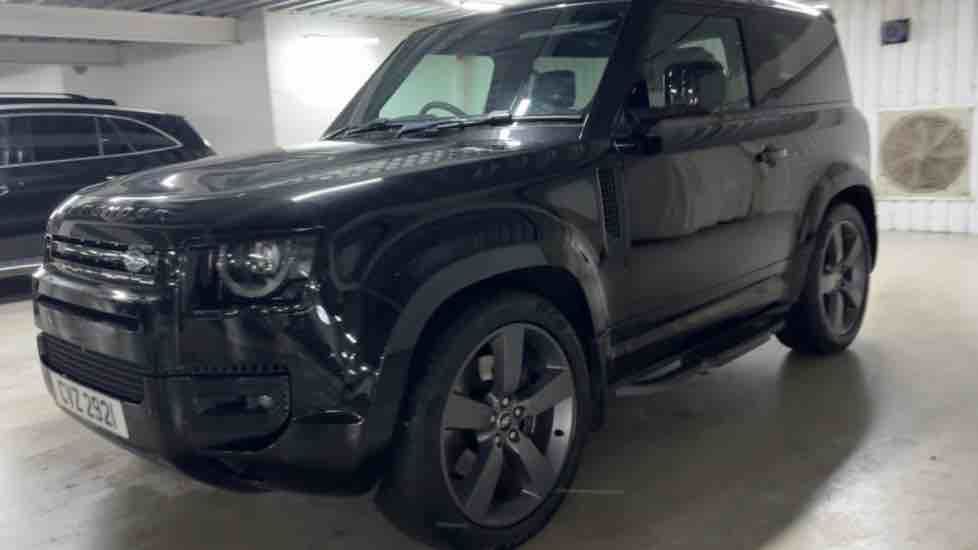 More views of Land Rover Defender 90
