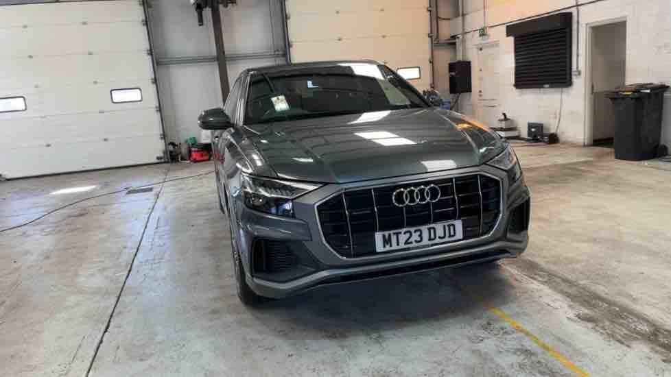 More views of Audi Q8
