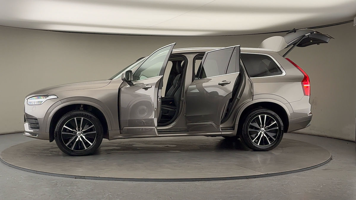 More views of Volvo XC90