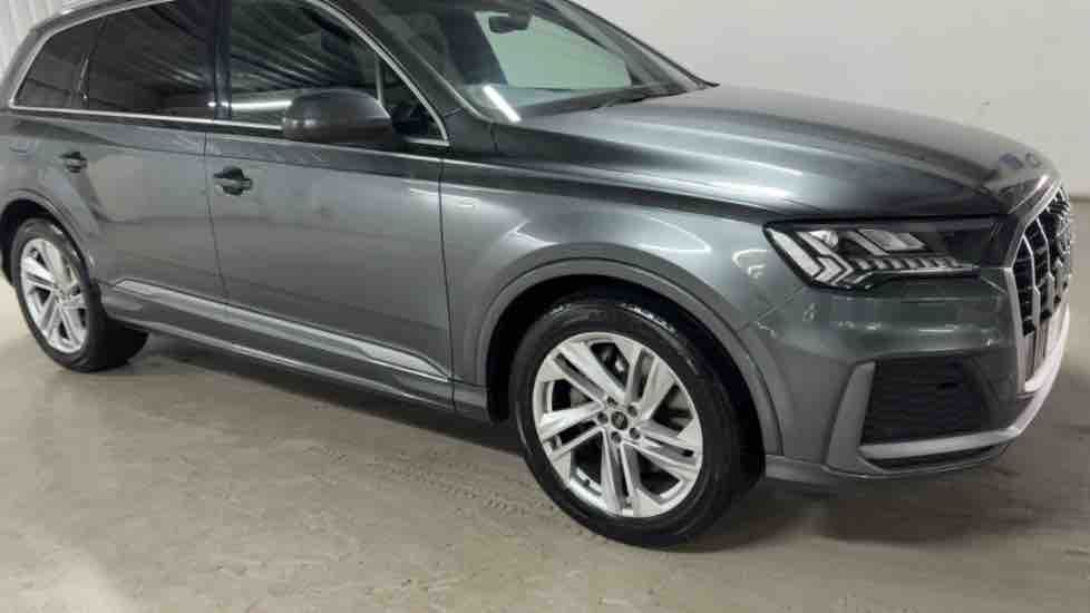 More views of Audi Q7