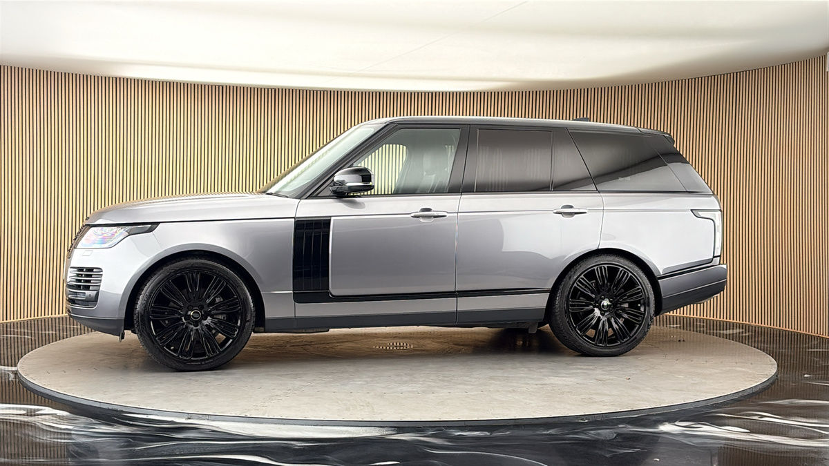 More views of Land Rover Range Rover