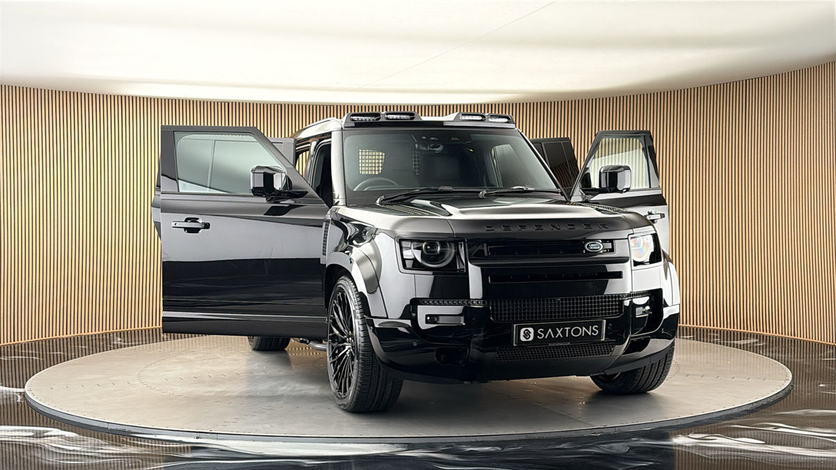 More views of Land Rover Defender 110