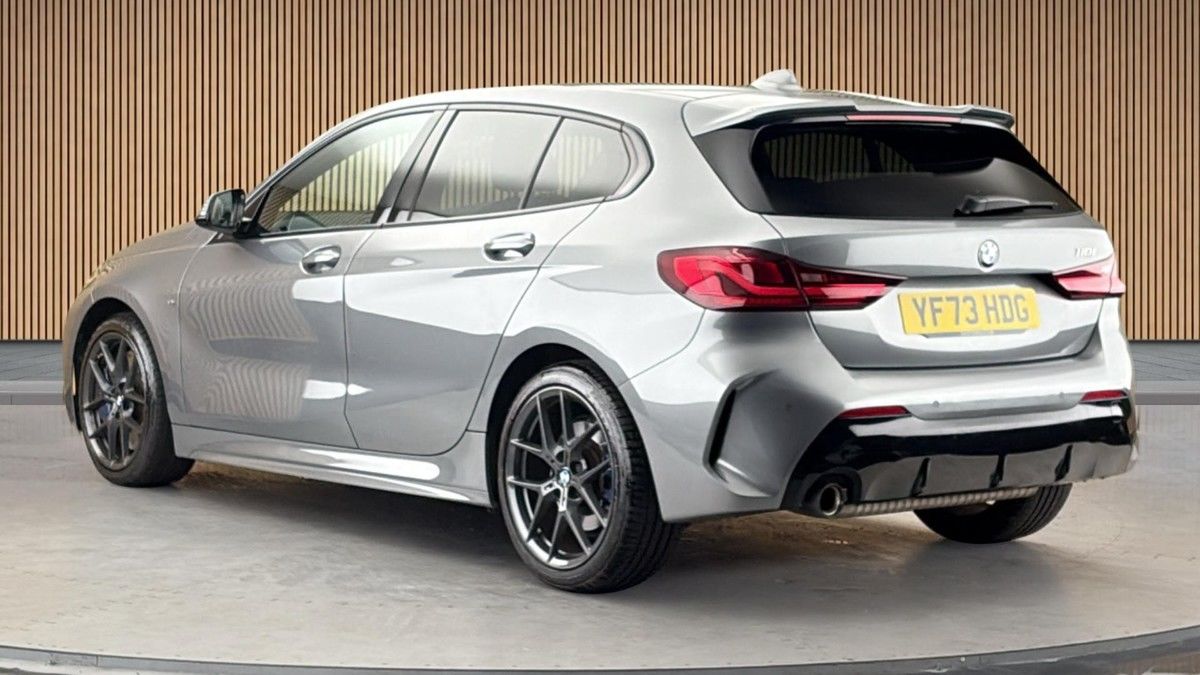 BMW 1 Series Image 2