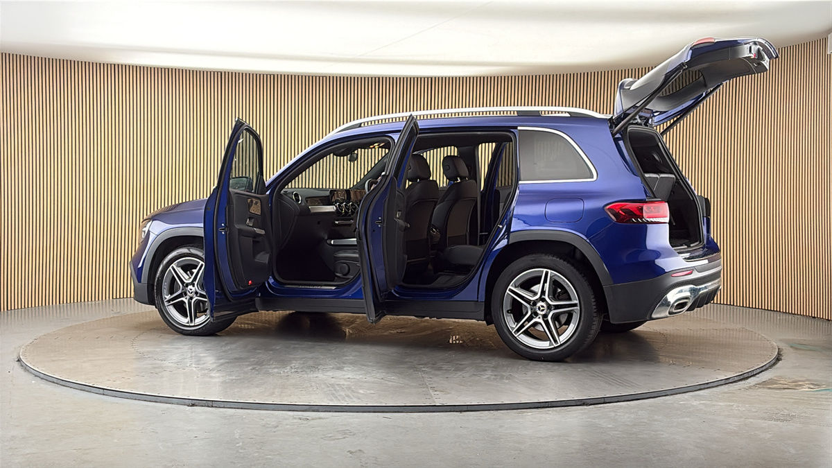 More views of Mercedes-Benz GLB