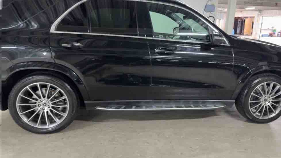 More views of Mercedes-Benz GLE