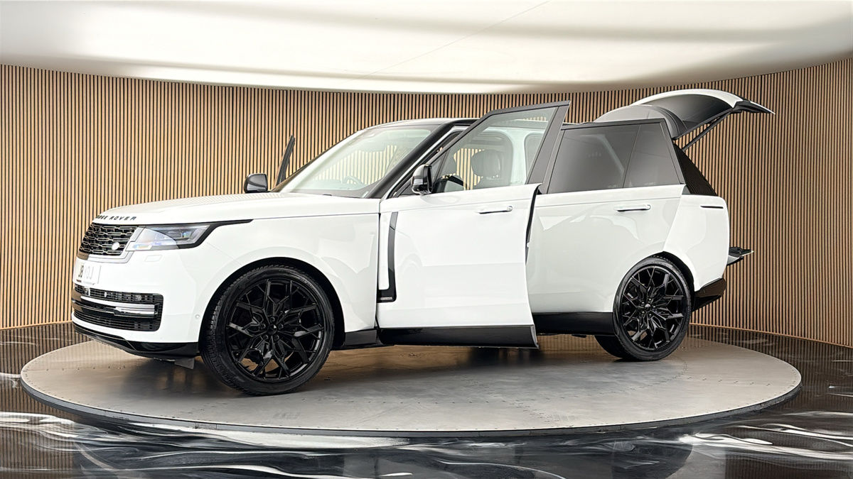 More views of Land Rover Range Rover