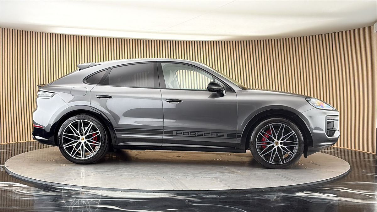 More views of Porsche Cayenne
