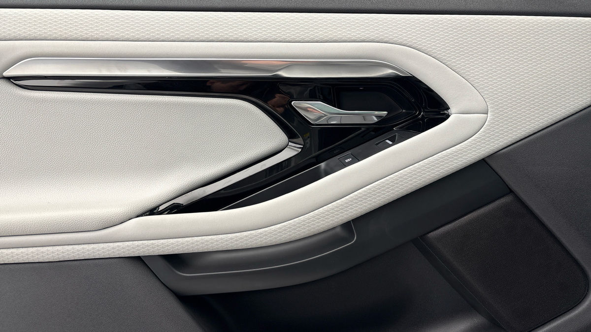 Land Rover Range Rover Evoque Image 19